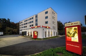 숙박 시설 정면