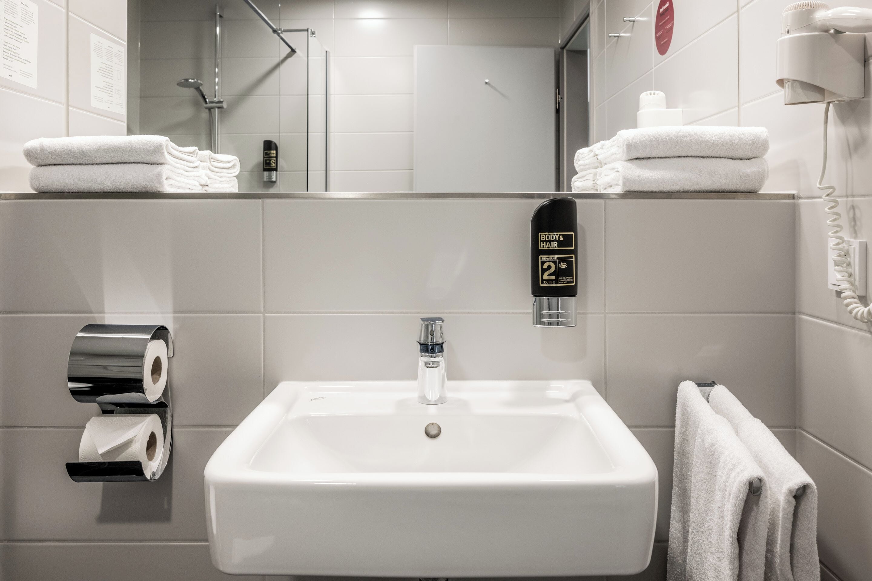 family room, 1 bedroom | bathroom | shower, hair dryer, towels