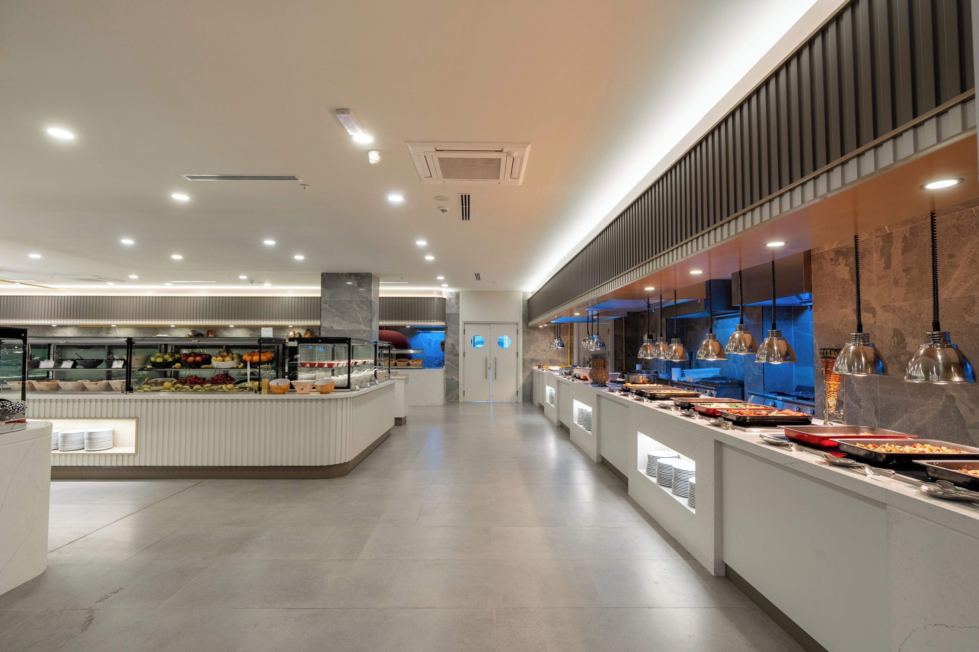 含每日吃到飽早餐