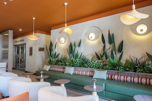 3 restaurantes: opção de café da manhã, almoço e jantar