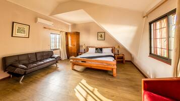 Chambre Luxe (Sleeps 2) | 1 chambre, minibar, coffres-forts dans les chambres, Wi-Fi gratuit