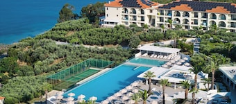 Akrathos Beach Hotel
