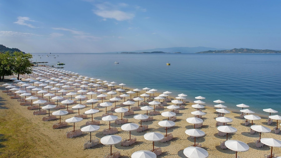 Akrathos Beach Hotel