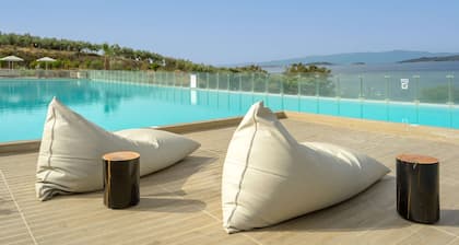 Akrathos Beach Hotel