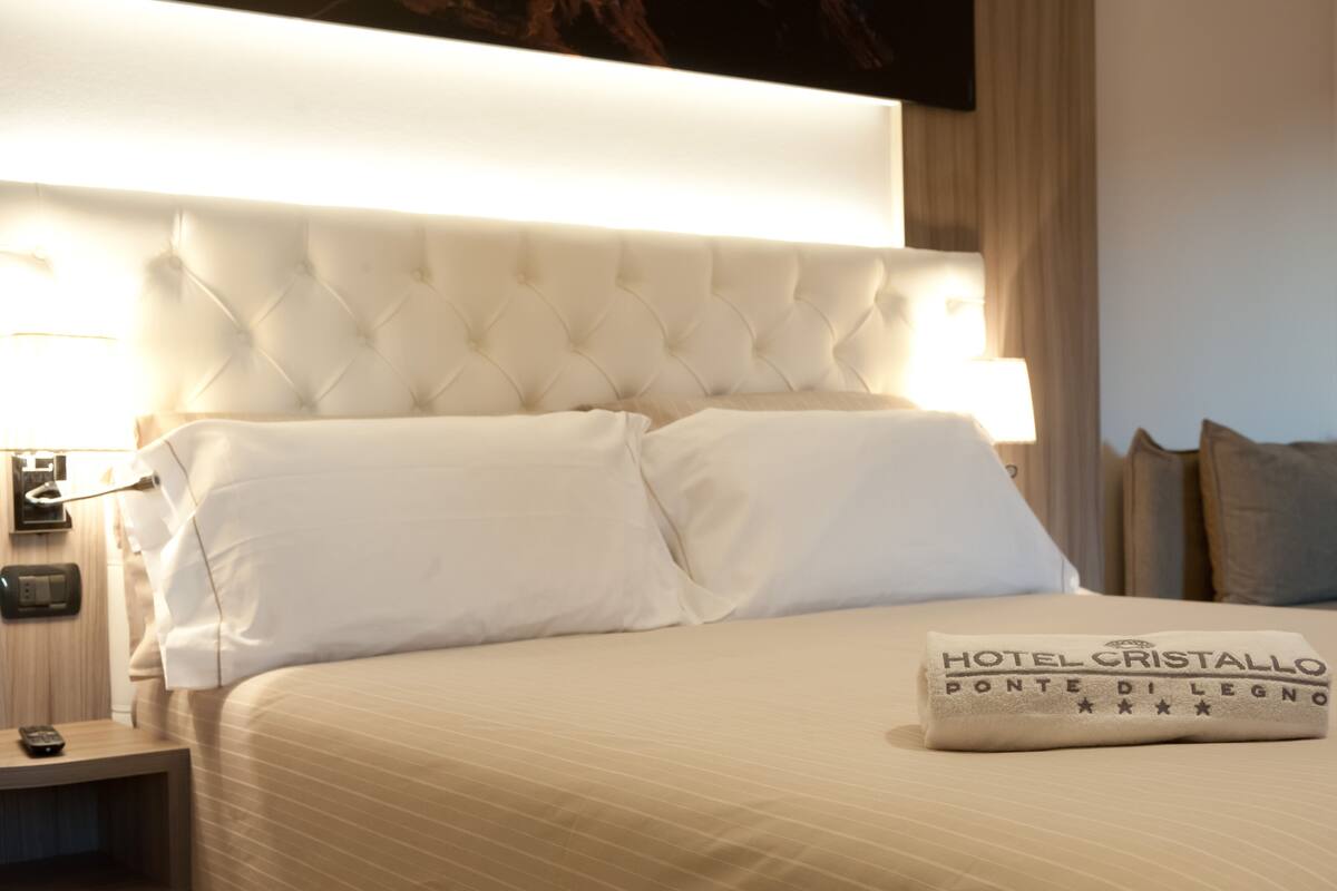 Habitación con 1 cama matrimonial o 2 individuales | Ropa de cama de alta calidad y edredón