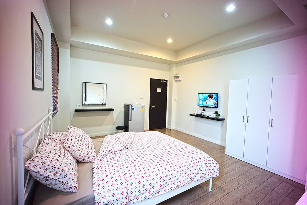 Monolocale Deluxe, 1 letto queen, ad angolo | Con stile personalizzato, con arredamento individuale, Wi-Fi gratuito