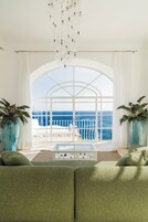 Televisión LCD, Netflix, películas de estreno, películas con cargo