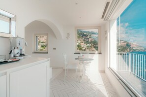 Luxury Villa, 3 Bedrooms, Hot Tub, Sea View | Living area
