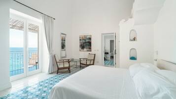 Maison Magia Top DEPENDANCE | 1 bedroom, hypo-allergenic bedding, down comforters, memory foam beds