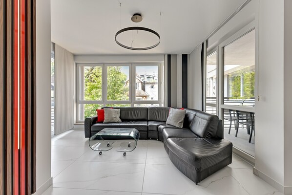 Apartment, 3 Schlafzimmer, Terrasse (living room, kitchenette for 6 adults) | Wohnzimmer