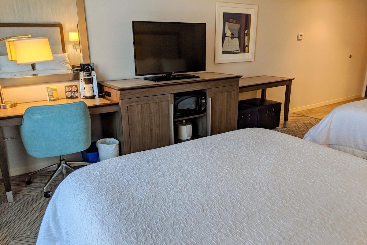 In-room safe, free cribs/infant beds, bed sheets