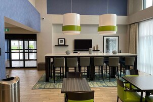 Free daily English breakfast