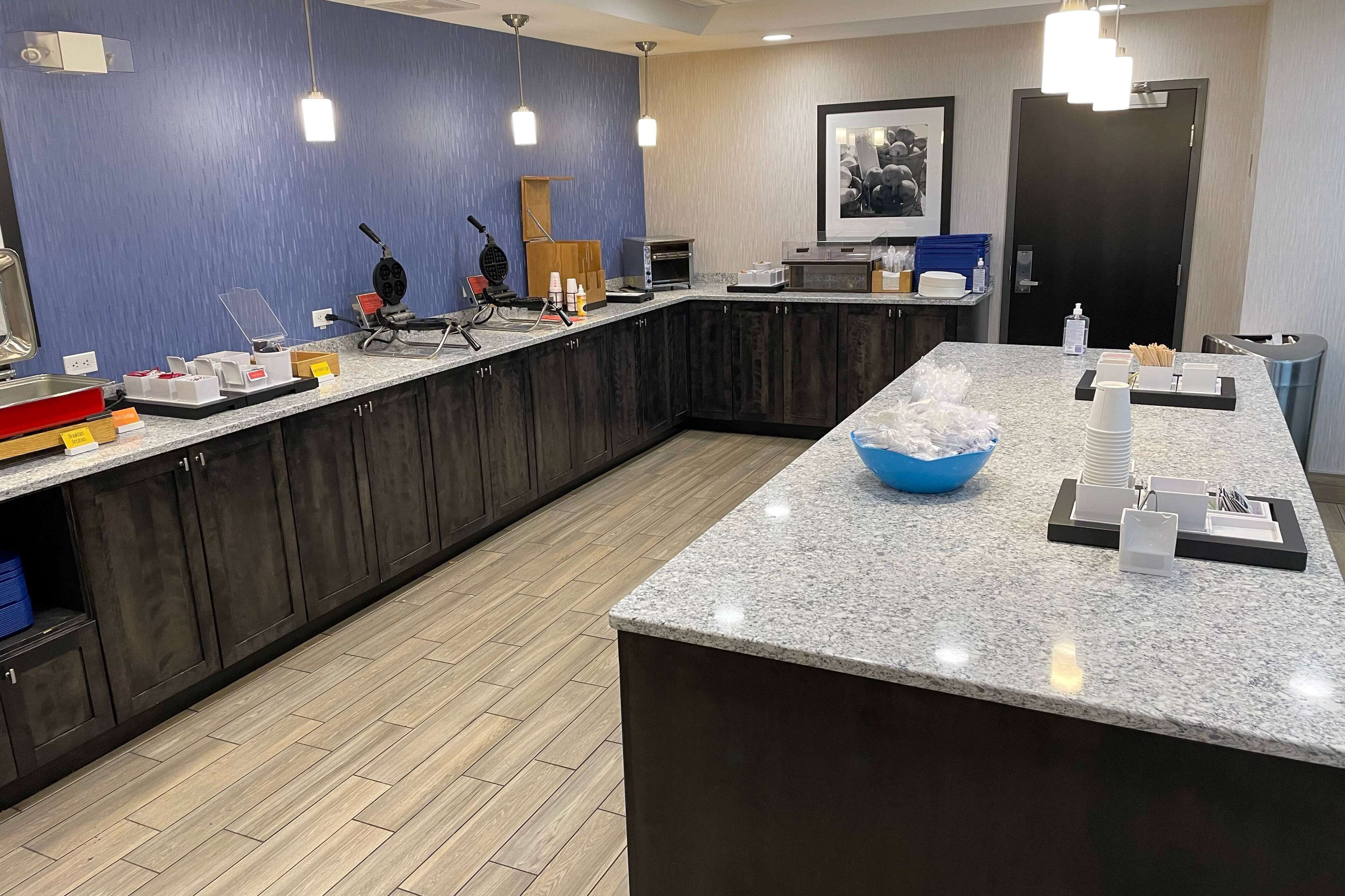 free daily english breakfast