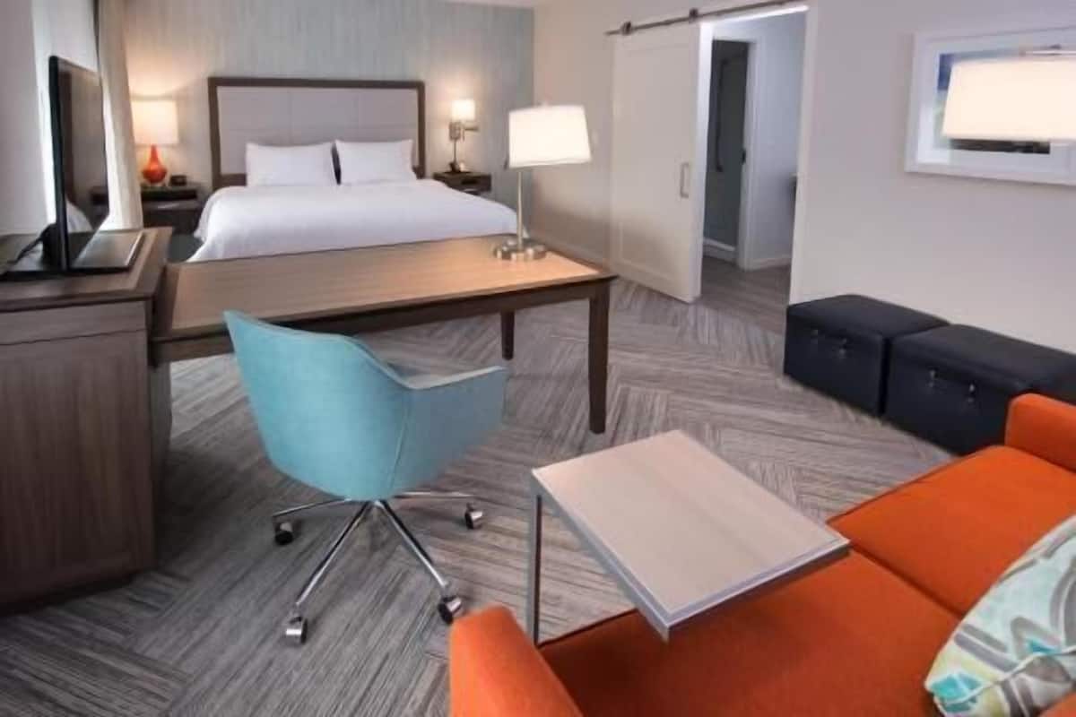 In-room safe, free cribs/infant beds, bed sheets