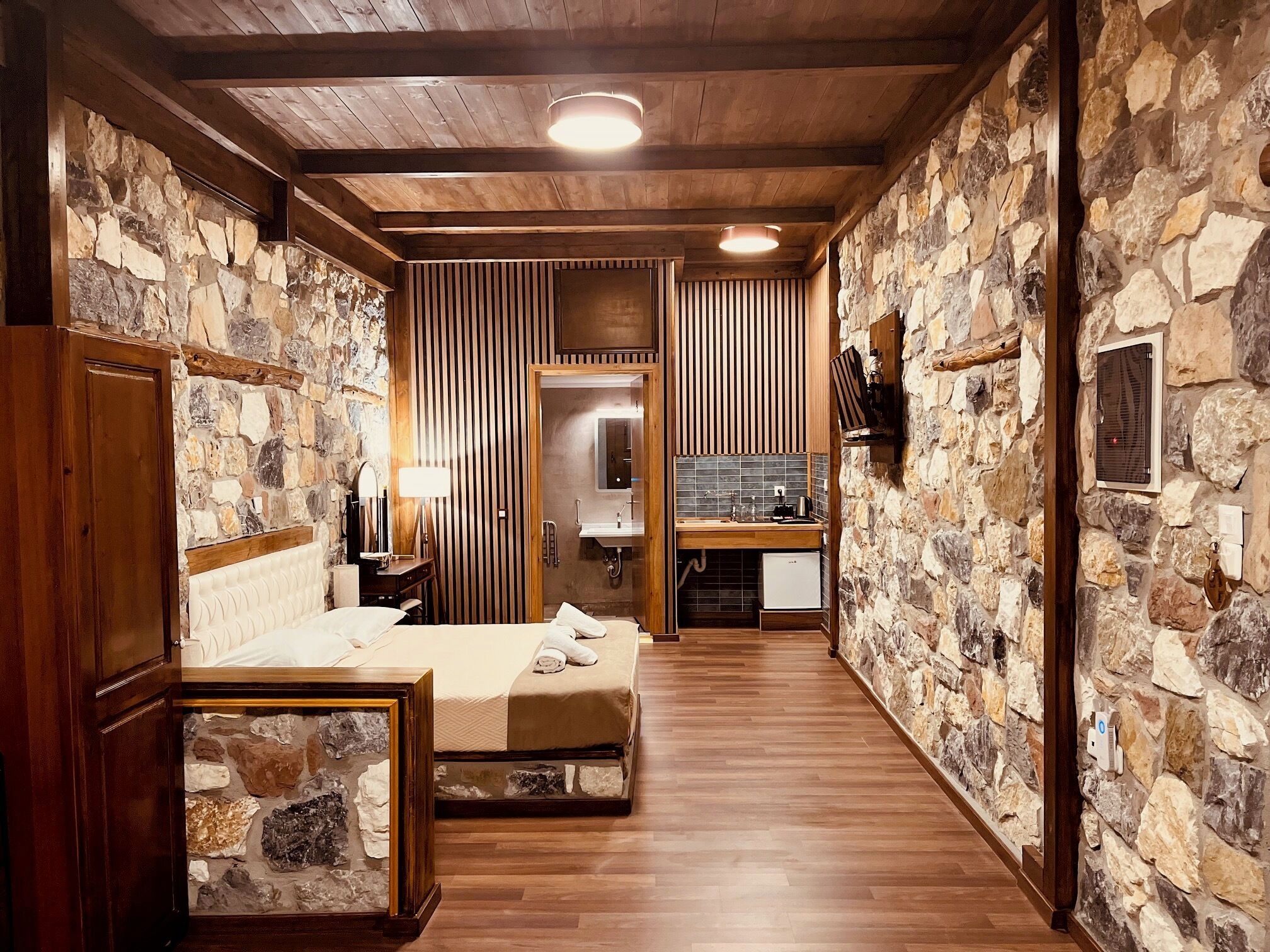 Grand Studio, Non Smoking | Premium bedding, minibar, individually decorated, blackout drapes