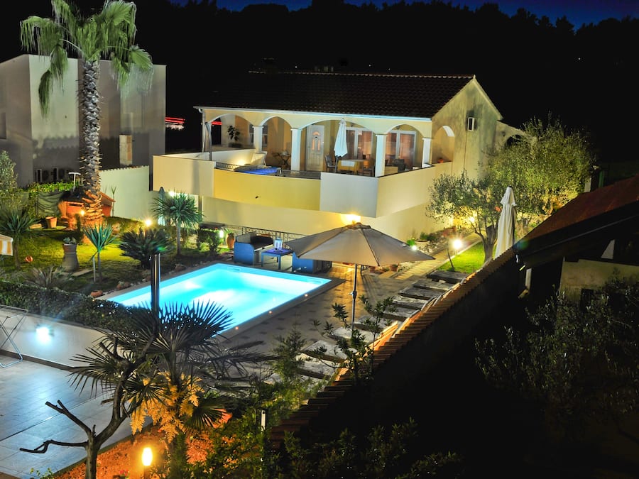 Luxury Apartment, 2 Bedrooms, Private Pool, Pool View | 1 bedroom, premium bedding, Tempur-Pedic beds, individually decorated