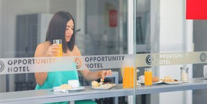 Frokost med lokale retter hver dag (MXN 80 per person)