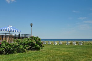 Näkymä sisäpihalle