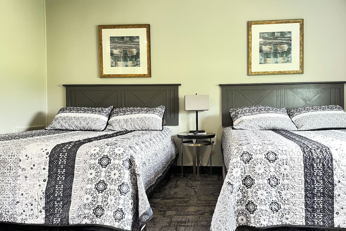 Double Room, 2 Queen Beds