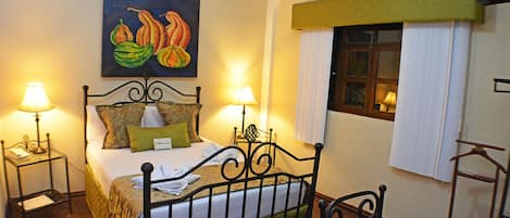 In-room safe, free WiFi, bed sheets