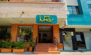 Façana frontal de l'allotjament