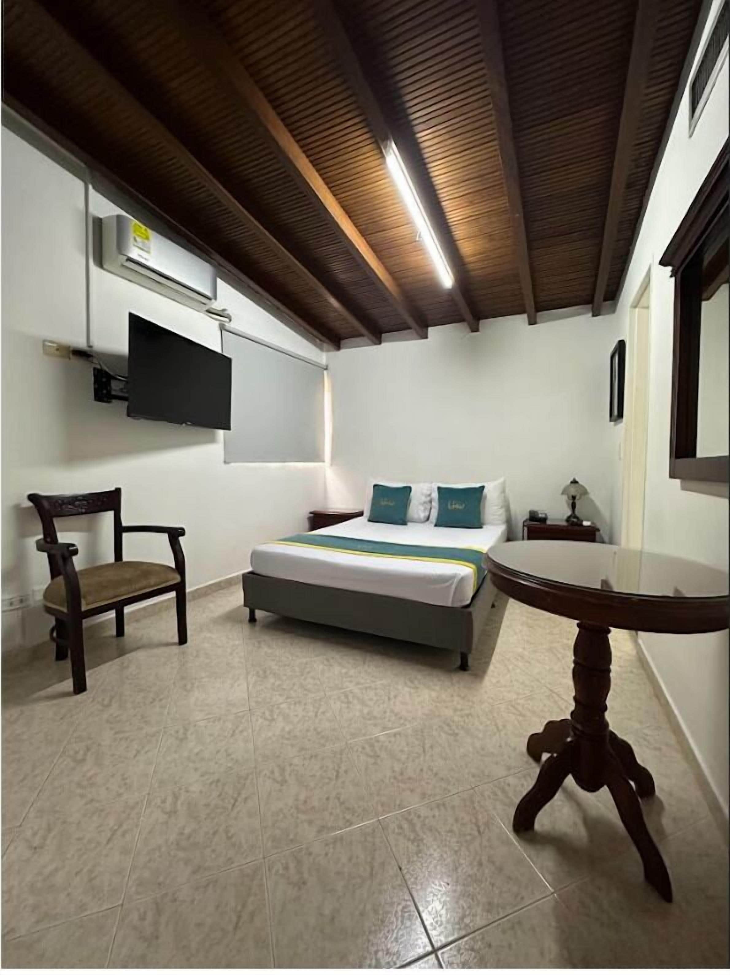 Standard-Doppelzimmer | Bettwäsche aus ägyptischer Baumwolle, hochwertige Bettwaren, Minibar