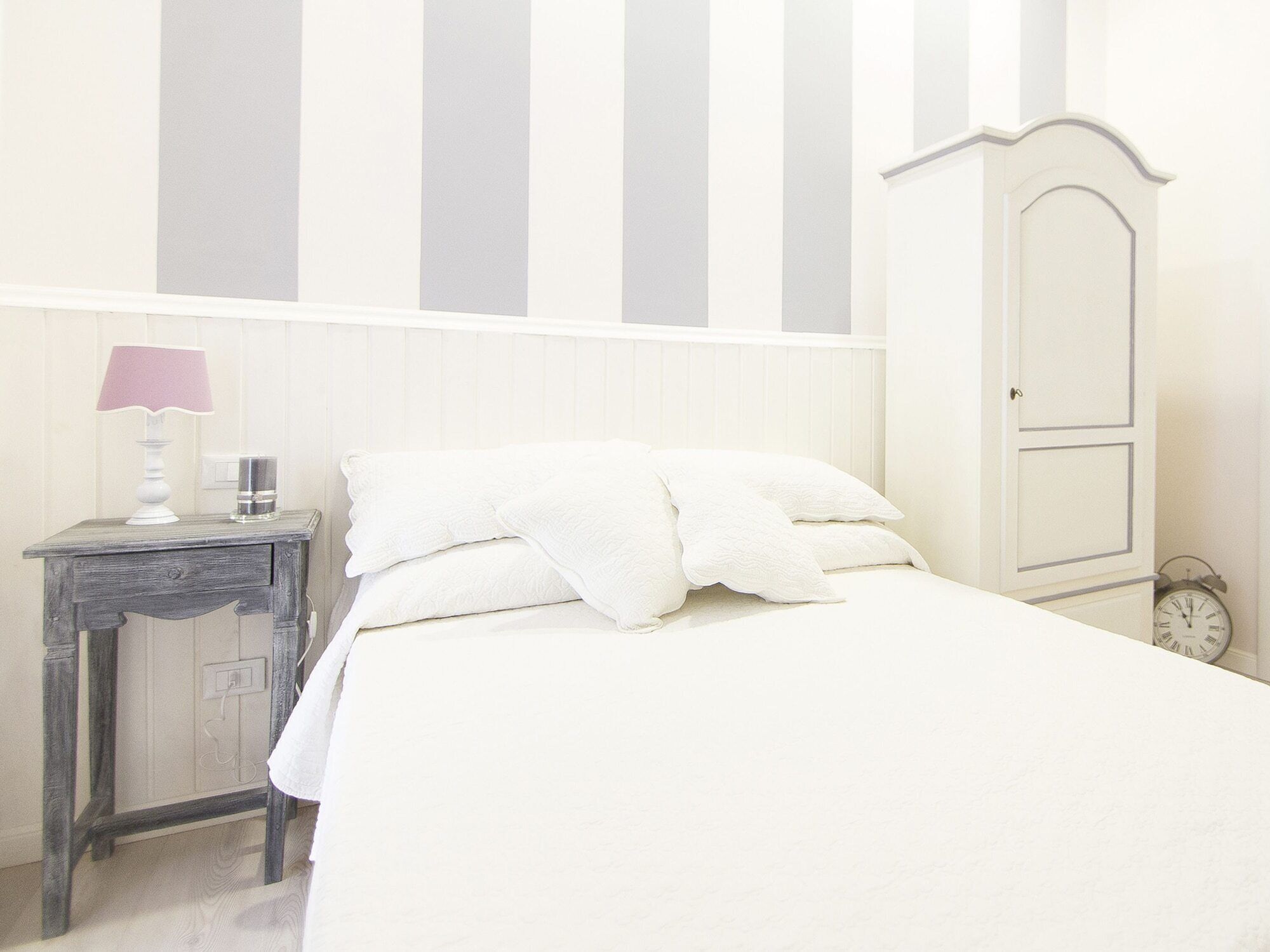 Hochwertige Bettwaren, Minibar, Zimmersafe, Schreibtisch