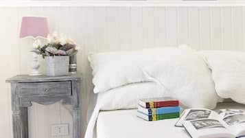 Hochwertige Bettwaren, Minibar, Zimmersafe, Schreibtisch