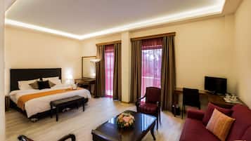 Minibar, in-room safe, free WiFi, bed sheets