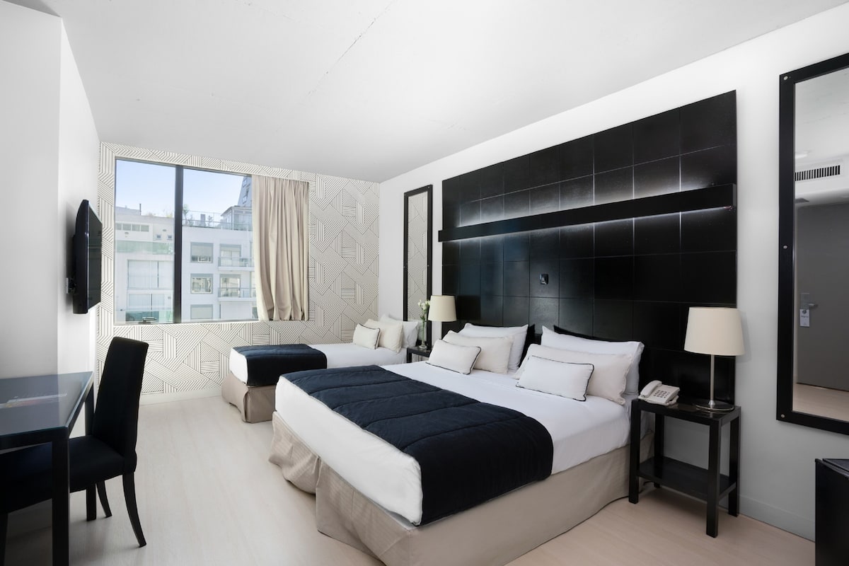 club room | 1 bedroom, iron/ironing board, free wifi, bed sheets