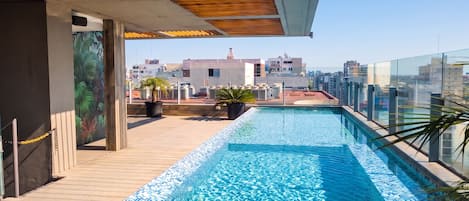 Seasonal outdoor pool