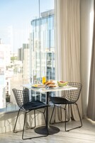 每日供應歐陸早餐 (每人 USD13)