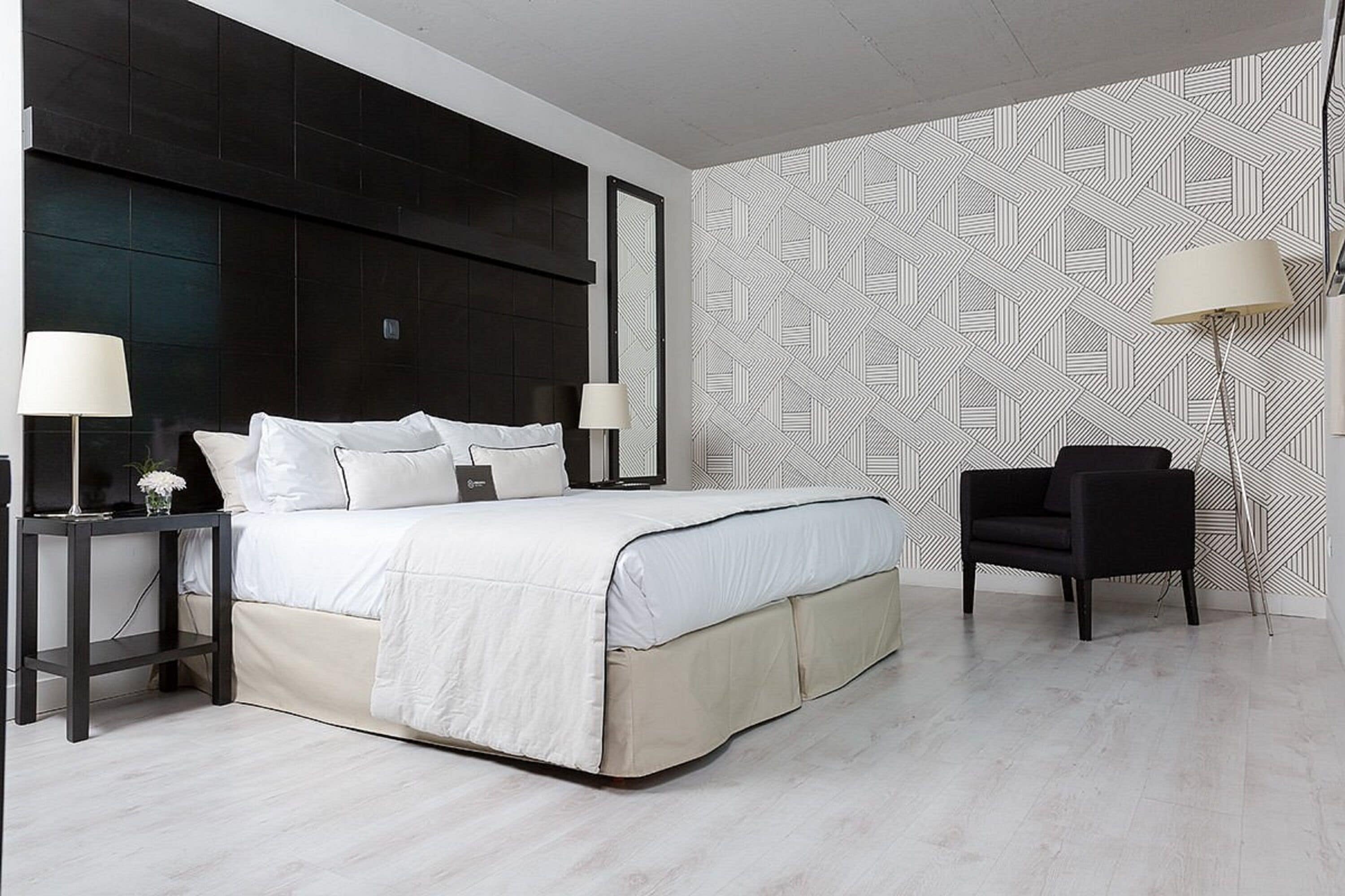 grand room | 1 bedroom, iron/ironing board, free wifi, bed sheets