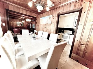 Luxury House, 4 Bedrooms | In-room dining - 4BR, 4BA House Beach, Entertainment, Nightlife (Hollywood)