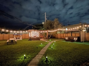 Courtyard - 4BR, 4BA House Beach, Entertainment, Nightlife (Hollywood)