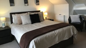 Double Room, 1 King Bed | Hypo-allergenic bedding available, WiFi (free) - A Castle View B & B (Wick)