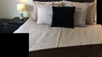 Deluxe Double Room | Hypo-allergenic bedding, free WiFi