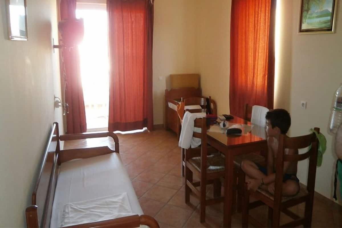 Departamento, 1 habitación | Área de sala de estar | Televisión