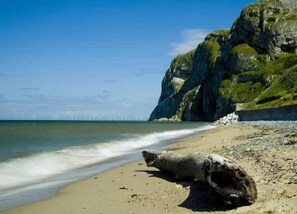 On the beach - Superb Cintra Apartments (Llandudno)