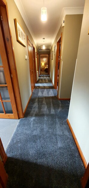 Superior Cabin, 4 Bedrooms (2 double, 1 king, 2 singles) | Individually decorated, individually furnished, desk, laptop workspace - Torcroft Lodges (Inverness)