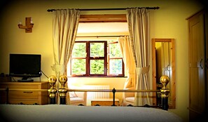 Unclassified image, 4 of 19, button - Hafan Deg Bed & Breakfast (Mold)