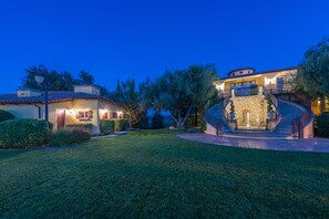 Property grounds - CaliPaso Winery (Paso Robles)