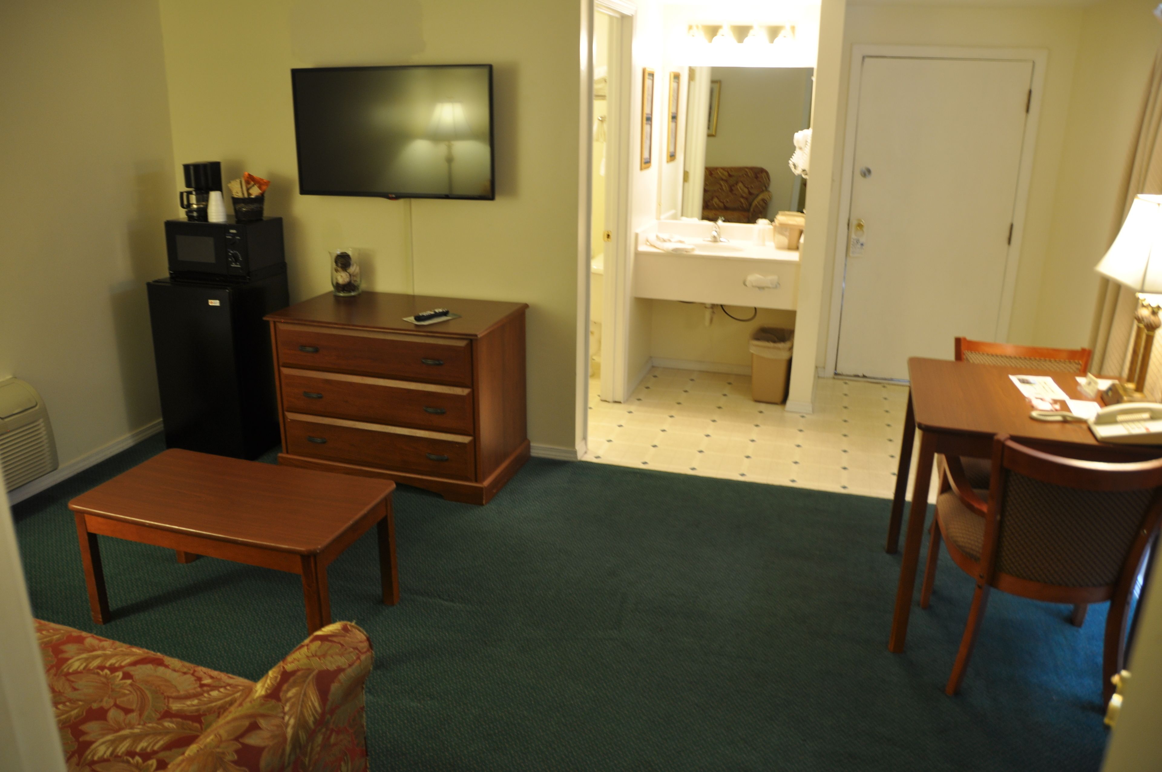 suite, 1 bedroom, refrigerator & microwave | desk, blackout curtains, rollaway beds, free wifi