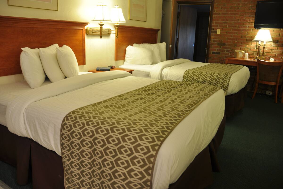 family triple room, refrigerator & microwave | desk, blackout curtains, rollaway beds, free wifi