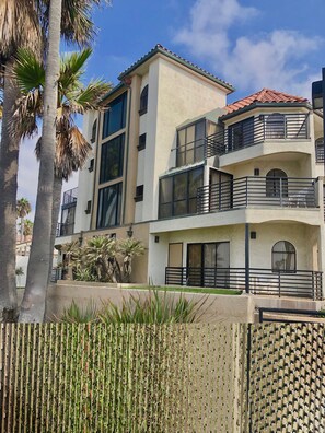 View from property - Huntington Beach Inn (Huntington Beach)