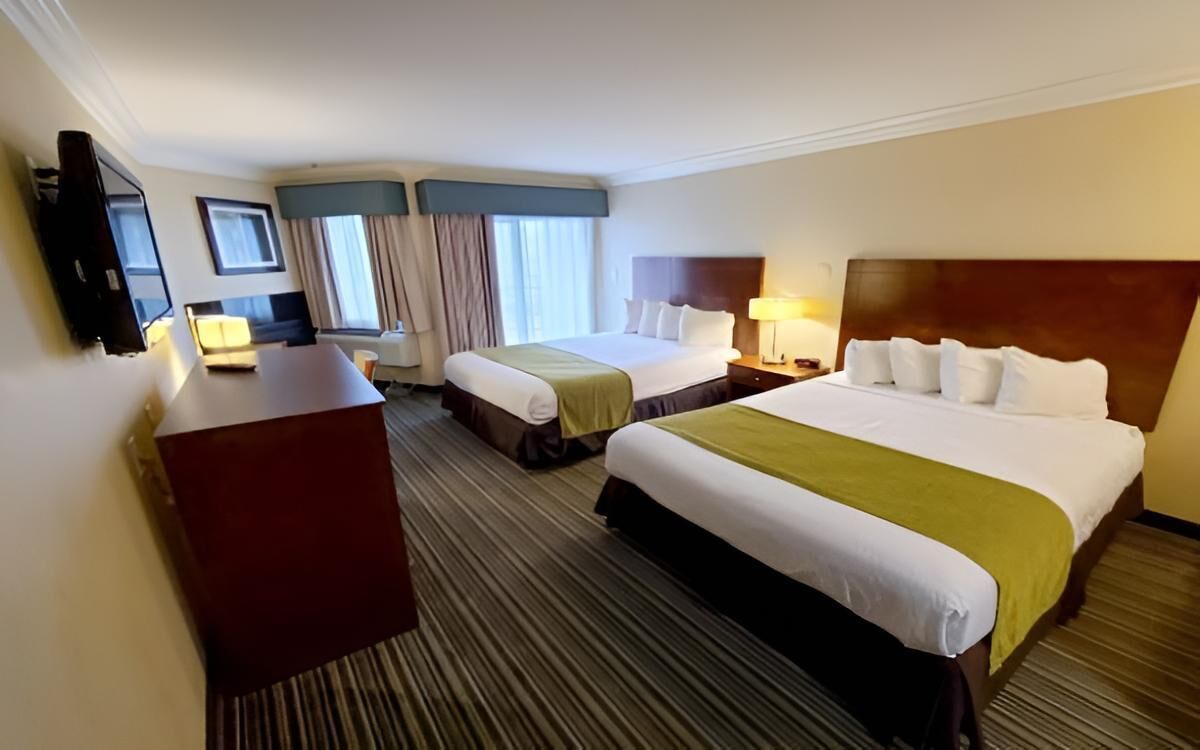 Bureau, espace de travail pour ordinateur portable