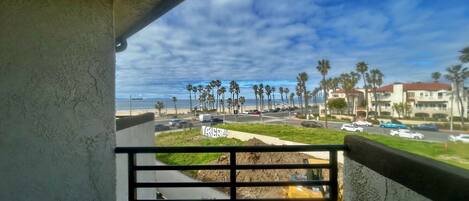 Standardværelse - 1 kingsize-seng - delvis havudsigt (Upper Floor) | Terrasse/gårdhave