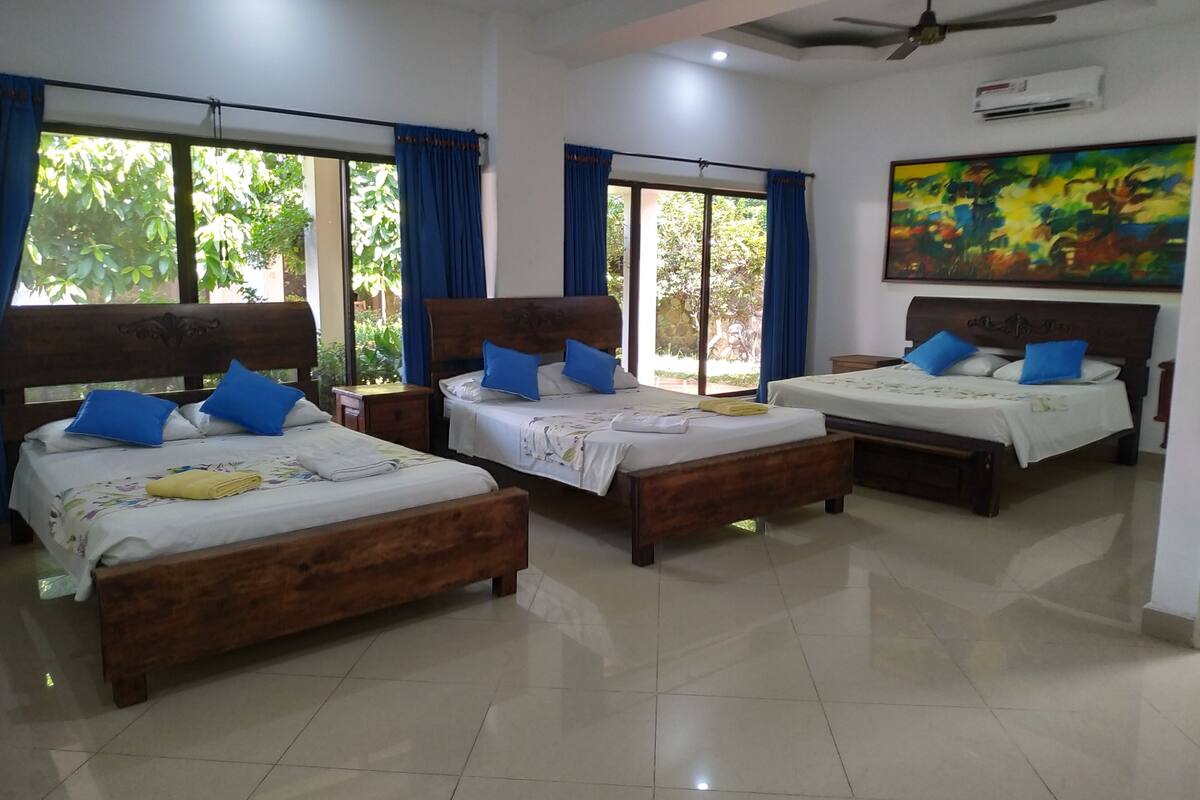 1 bedroom, premium bedding, minibar, in-room safe