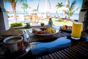 Frühstück, Mittagessen und Abendessen