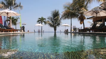 Outdoor pool, sun loungers